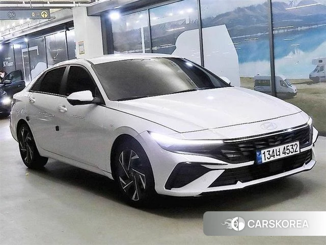 Hyundai The New Avante (CN7) 2023 Белый из Кореи