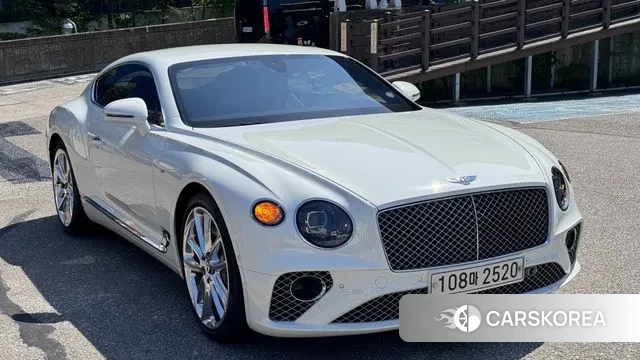 Bentley Continental GT 3rd Generation 2020 Белый из Кореи