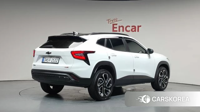 Chevrolet (GM Daewoo) Trax Crossover 2025 Белый из Кореи