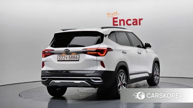 Kia Seltos 2020 Белый из Кореи