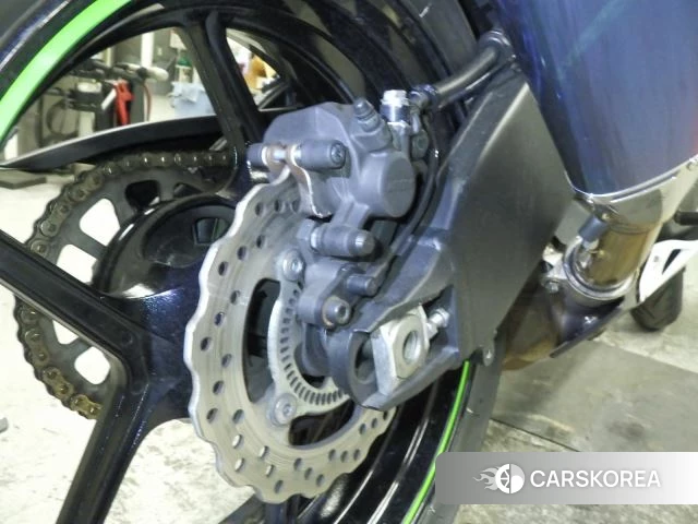 Проданный Kawasaki ZX-6R NINJA ABS 2021 из Японии, фото 5