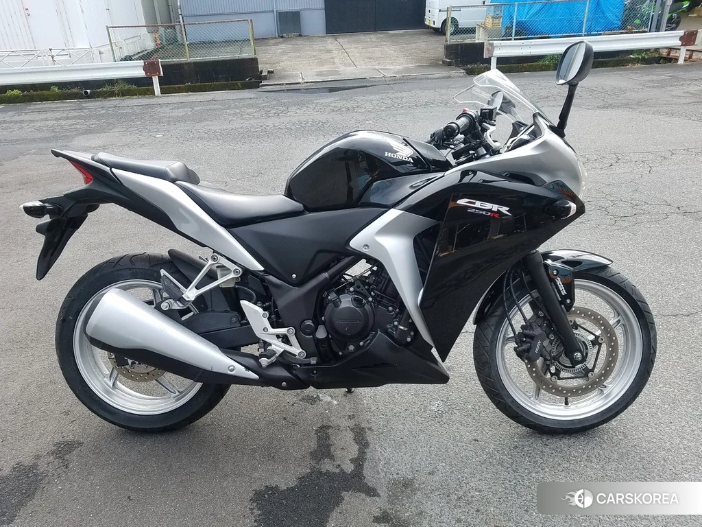 Проданный Honda CBR250R ABS 2011 из Японии