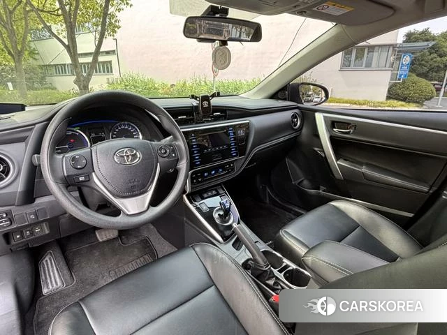 Toyota Corolla dual engine E+ 2022 Серебристо-серый из Китая