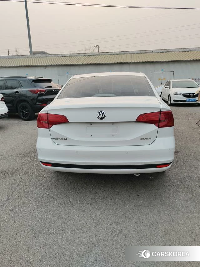 Volkswagen Bora 2021 Белый из Китая