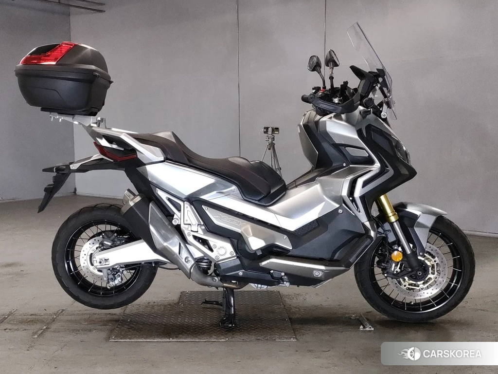 Проданный Honda X-ADV 750 2019 из Японии