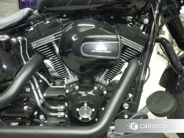 Engine photo
