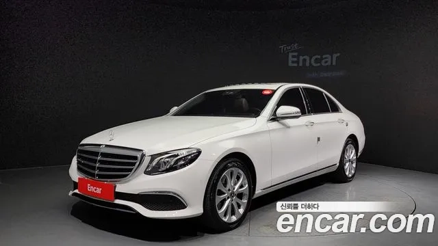 Mercedes-Benz E-Class W213 2019 Белый из Кореи