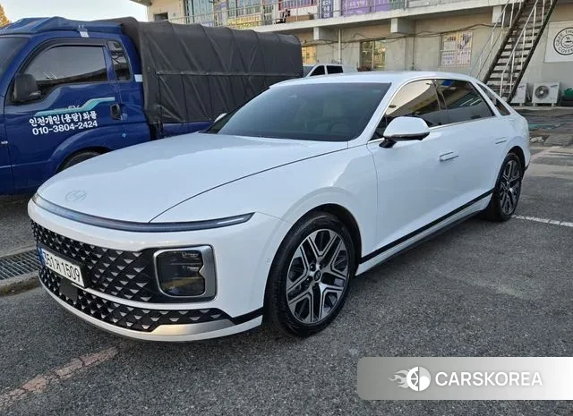 Hyundai Grandeur (GN7) 2023 Белый из Кореи