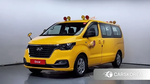 Hyundai The New Grand Starex 2018 Желтый из Кореи