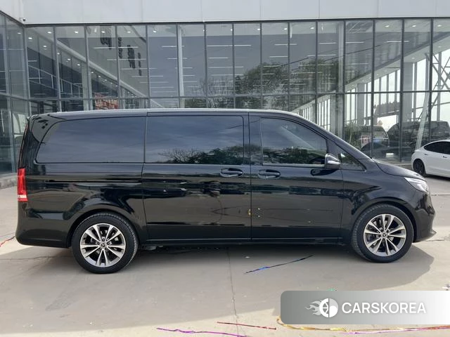 Mercedes-Benz V-class 2022 Черный из Китая