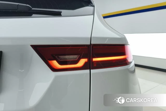 Jaguar E-PACE 2024 Белый из Китая