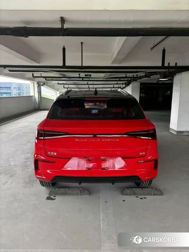 BYD e2 2020 Красный из Китая
