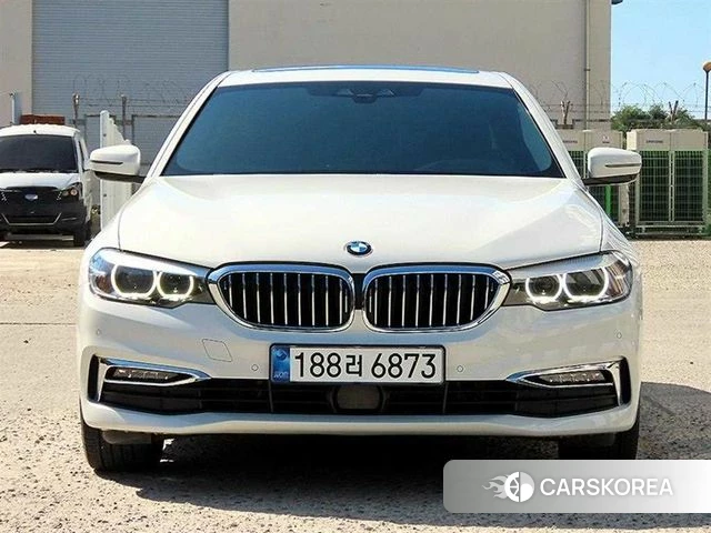 BMW 5 Series (G30) 2019 Белый из Кореи