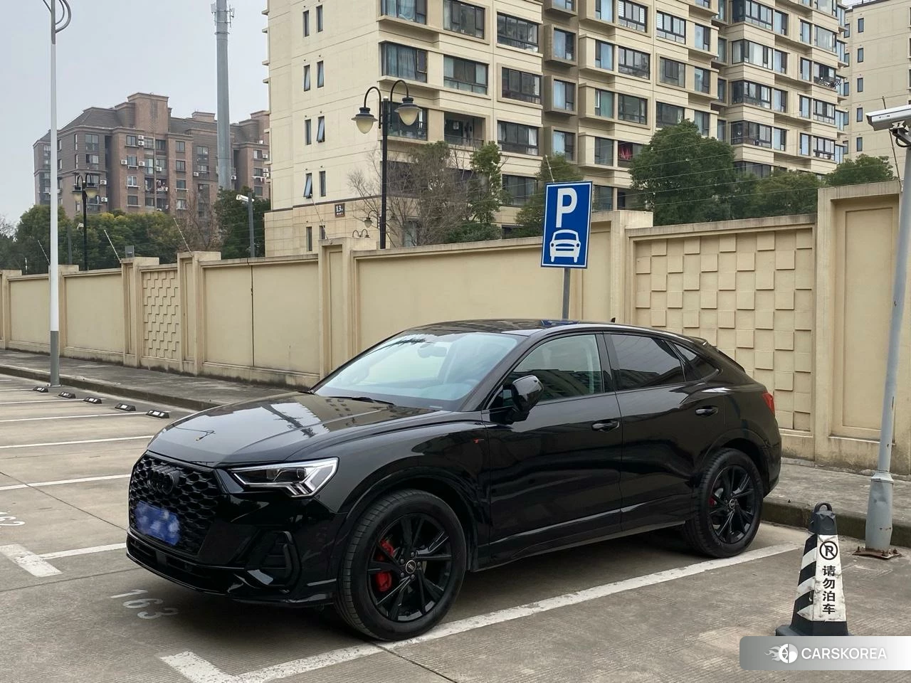 Audi Q3 Sportback 2021 Черный из Китая