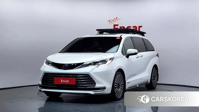 Toyota Sienna 4th Generation 2021 Жемчужный цвет из Кореи