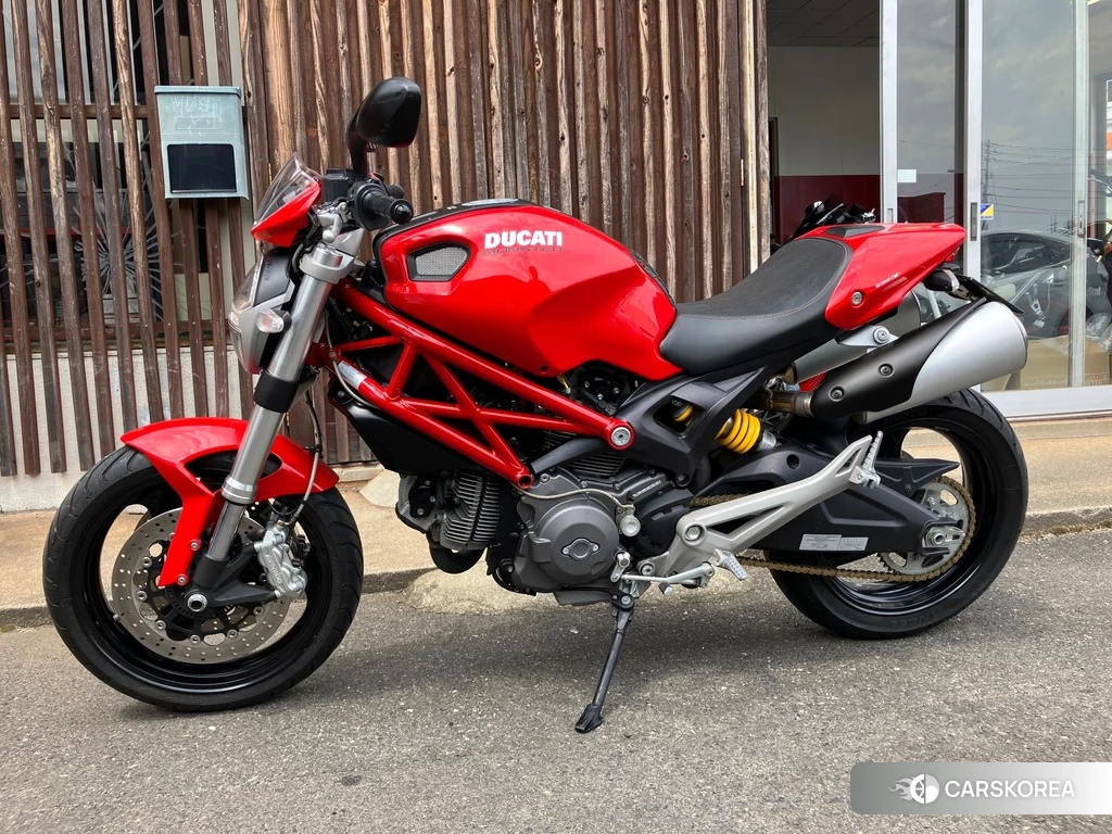 Проданный Ducati MONSTER 696 2014 из Японии, фото 2