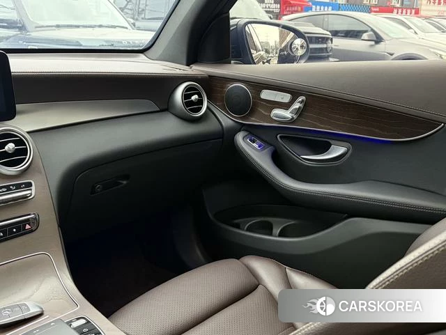 Mercedes-Benz GLC 2021 Черный из Китая