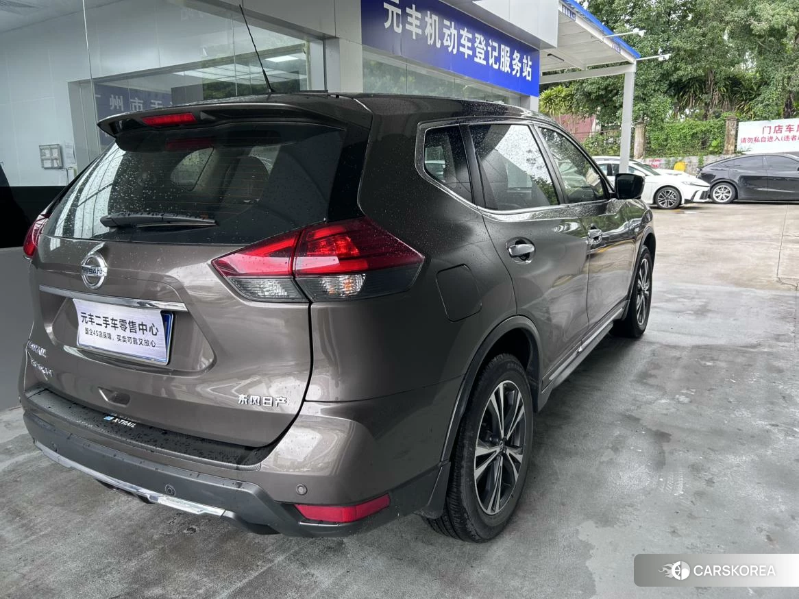Nissan Qijun 2020 Коричневый из Китая