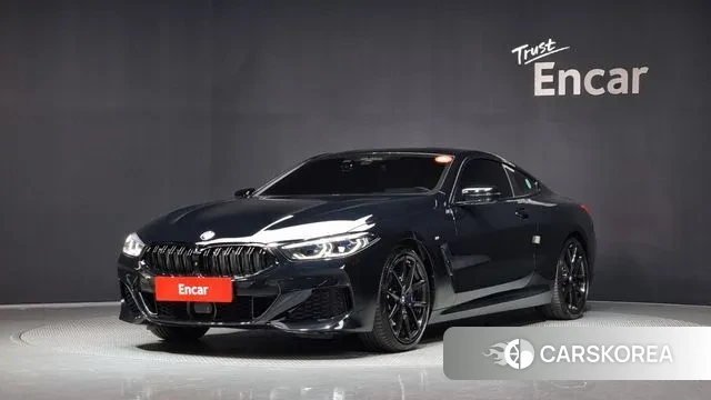 BMW 8 Series (G15) 2022 Черный из Кореи
