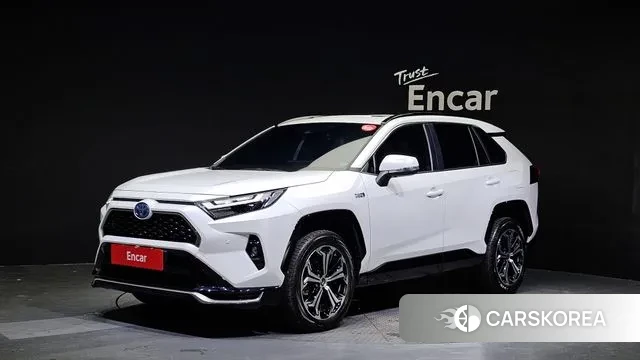 Toyota RAV4 5th Generation 2023 Белый из Кореи