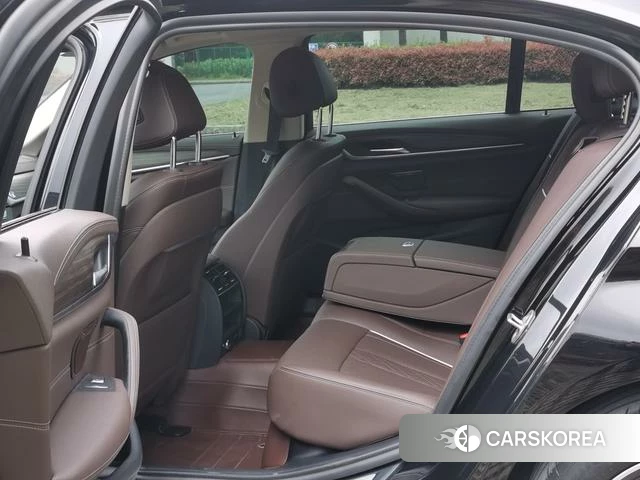 BMW 5 series 2021 Черный из Китая