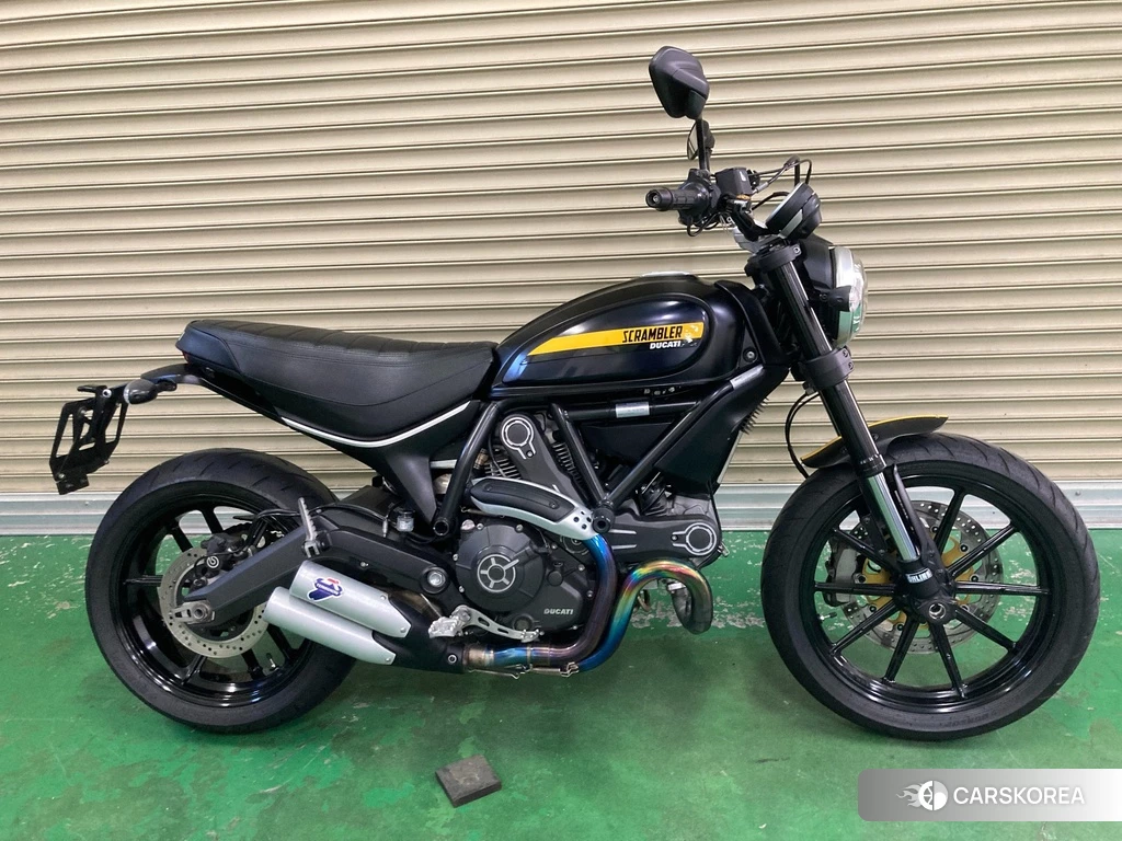Проданный Ducati SCRAMBLER ICON 2015 из Японии