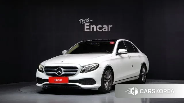 Mercedes-Benz E-Class W213 2018 Белый из Кореи