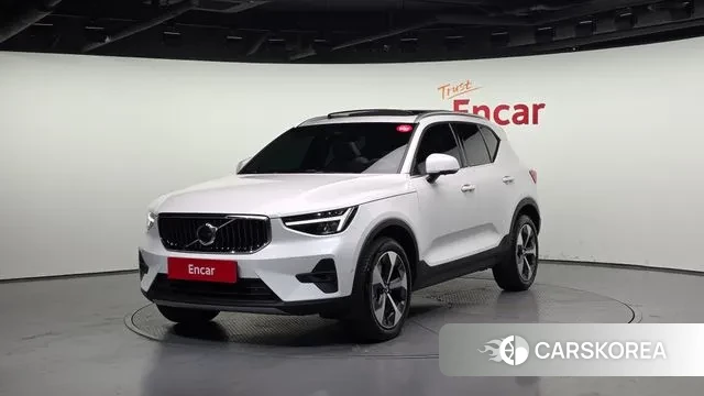 Volvo XC40 2023 Белый из Кореи