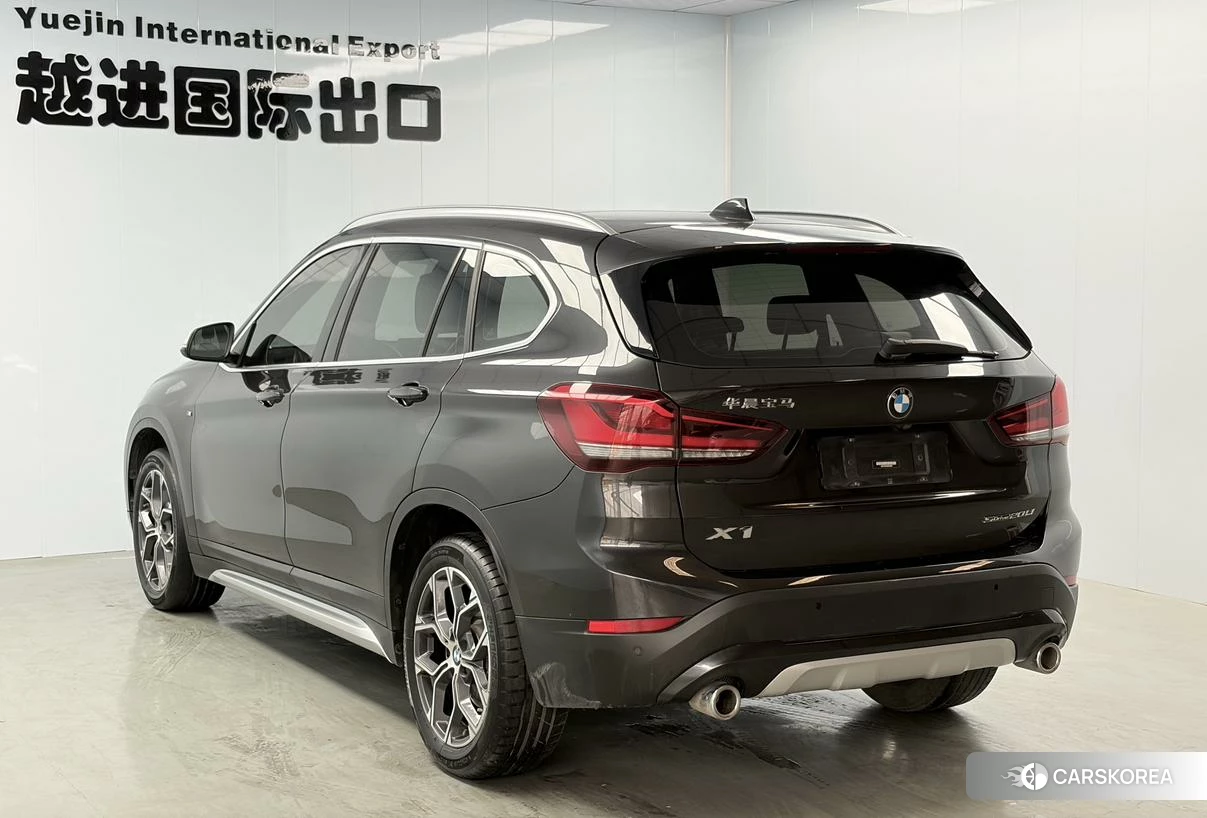 BMW X1 2021 Темно-серый из Китая