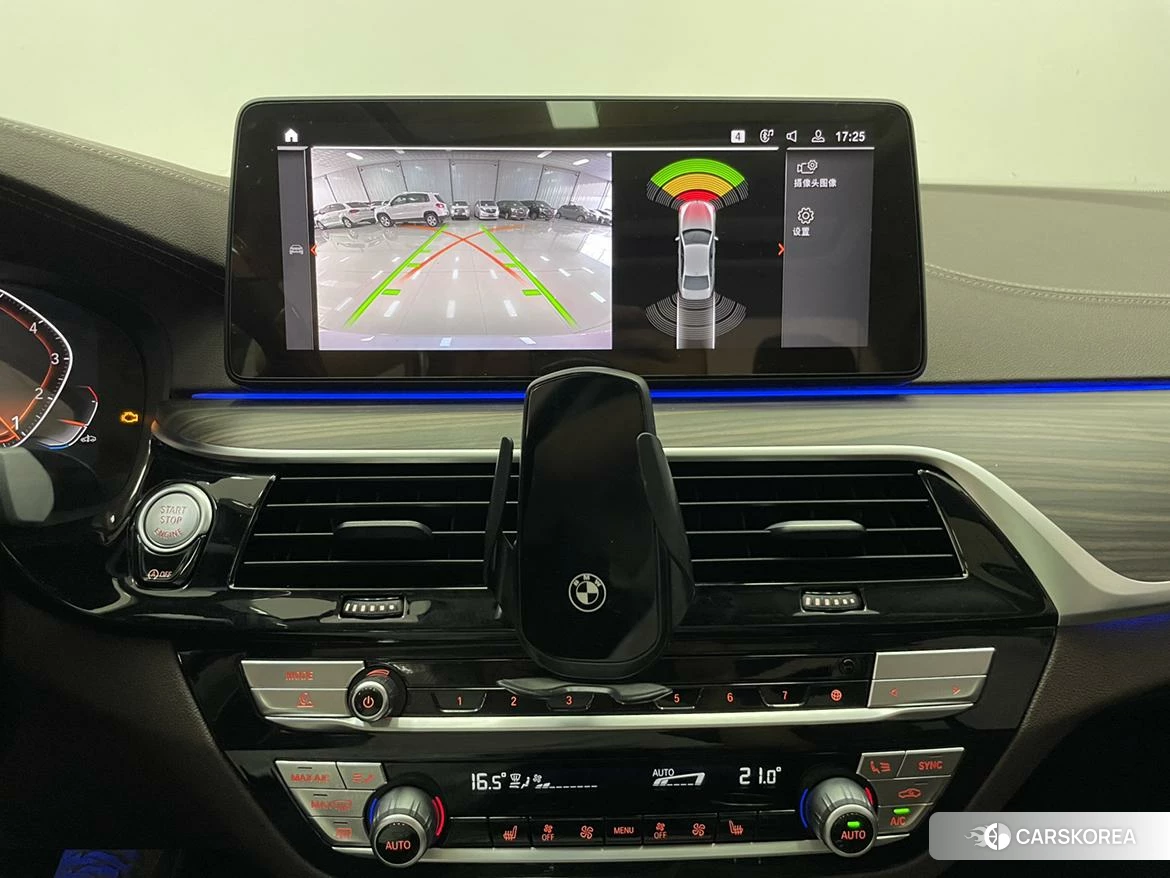 BMW 5 series 2023 Белый из Китая