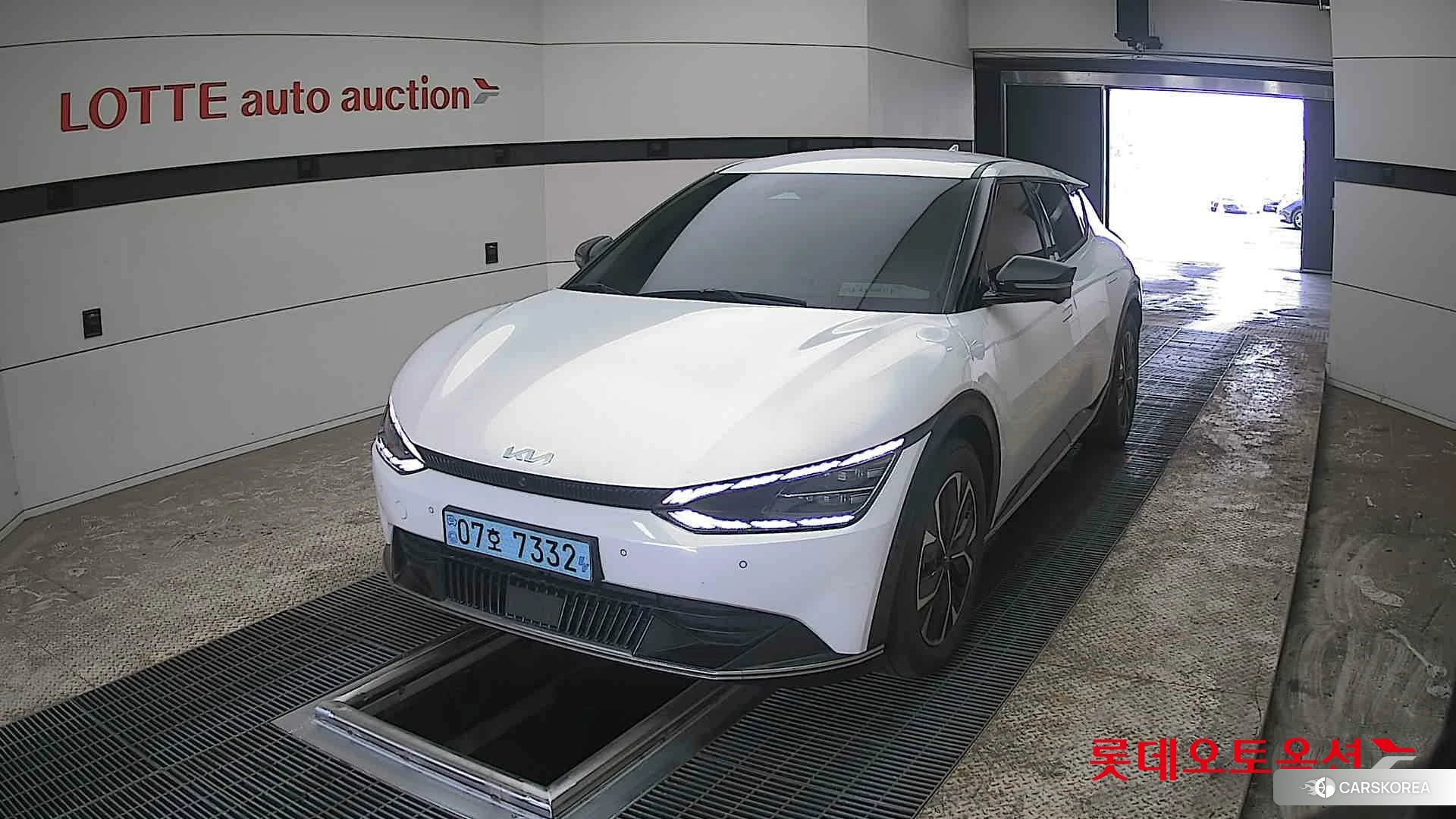 Kia EV6 2022 Snow White Pearl из Кореи