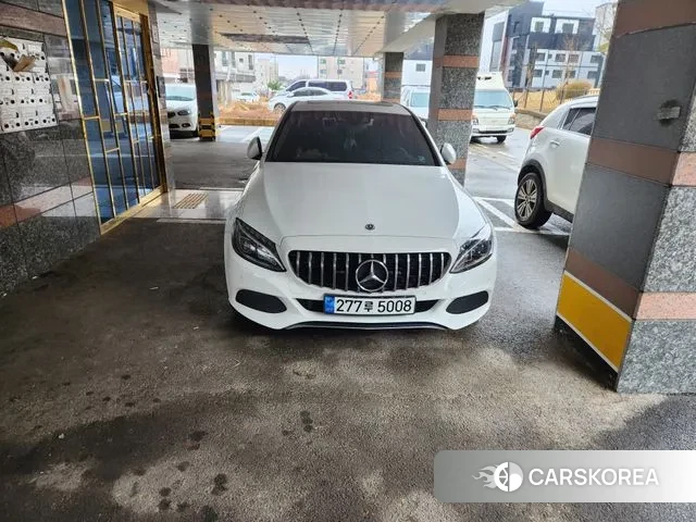 Mercedes-Benz C-Class W205 2018 Белый из Кореи