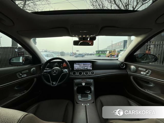 Mercedes-Benz E-class 2022 Черный из Китая