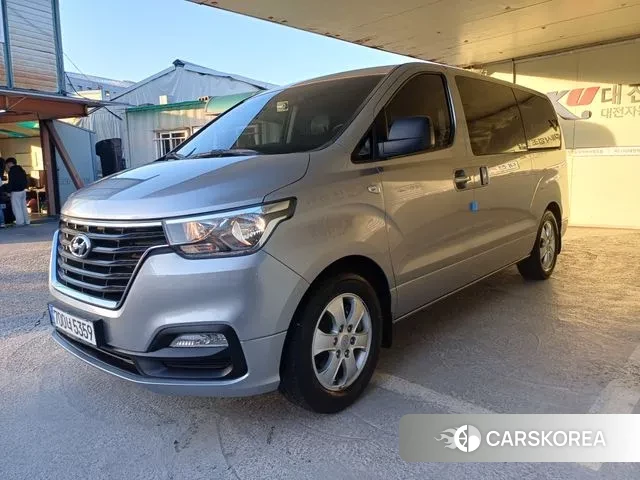 Hyundai The New Grand Starex 2018 Серебряный из Кореи