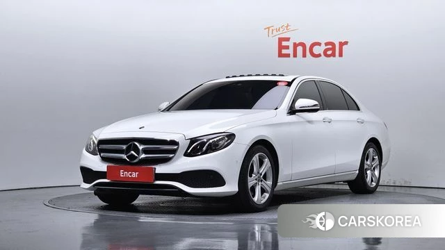 Mercedes-Benz E-Class W213 2018 Белый из Кореи