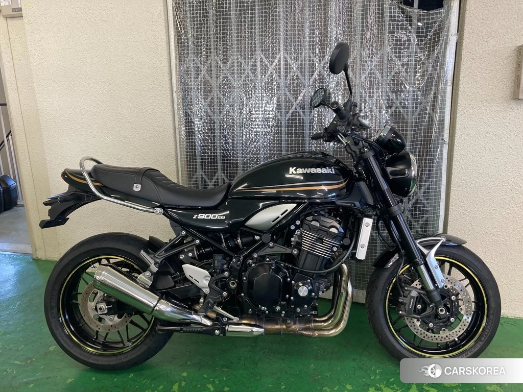 Проданный Kawasaki Z900RS 2018 из Японии