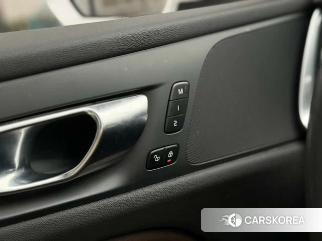 Volvo S60 2022 Белый из Китая