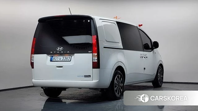 Hyundai Staria 2025 Белый из Кореи