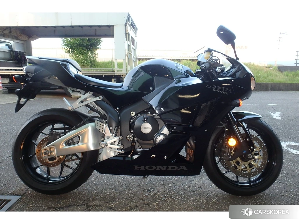 Проданный Honda CBR600RR 2022 из Японии