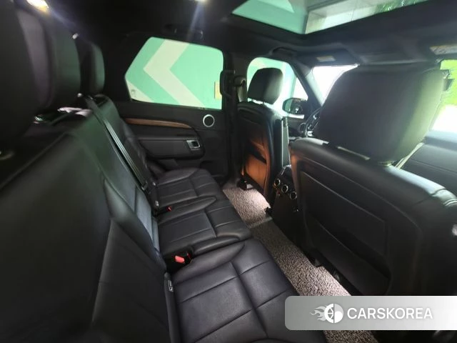 Land Rover Discovery 5 2020 Черный из Кореи