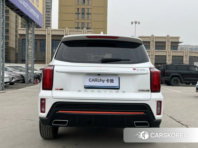 Kia Smart running 2023 Белый из Китая