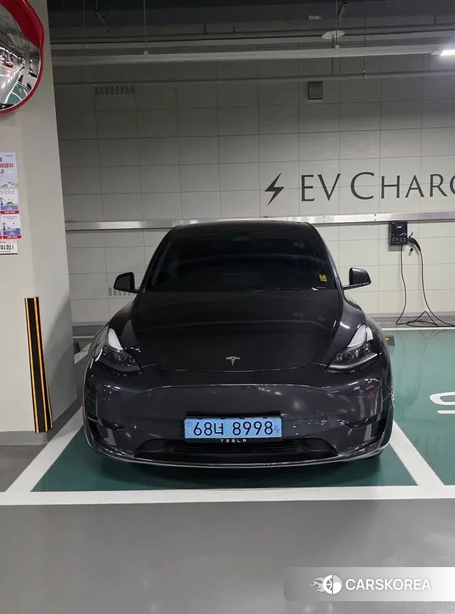 Tesla Model Y 2025 Серый из Кореи