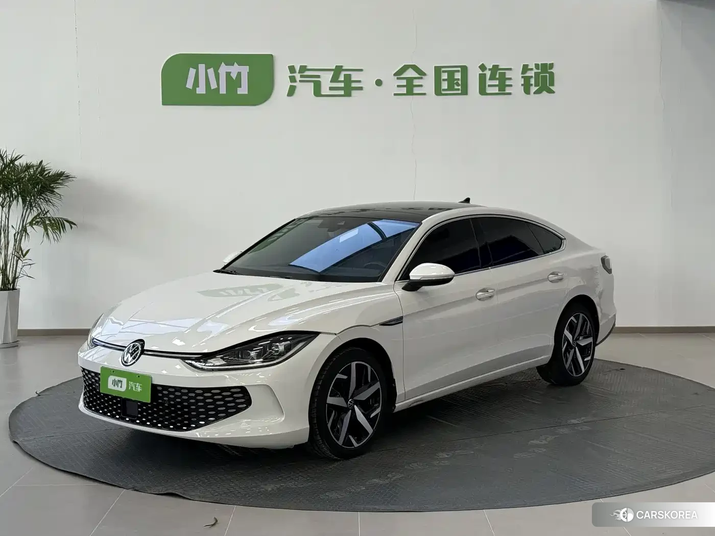Volkswagen Lamando 2022 Белый из Китая