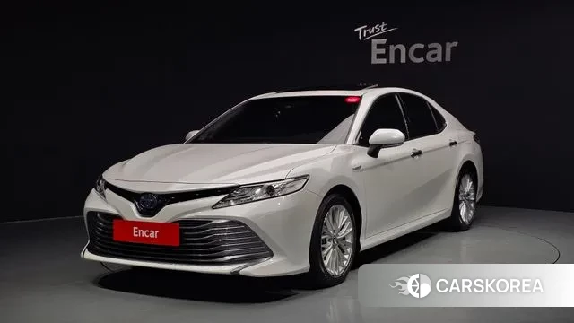 Toyota Camry (XV70) 2019 Белый из Кореи