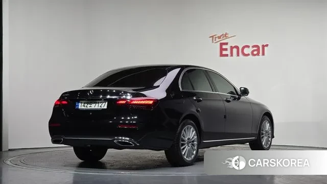 Mercedes-Benz E-Class W213 2021 Черный из Кореи