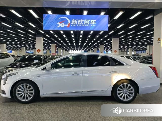 Cadillac XTS 2018 Белый из Китая