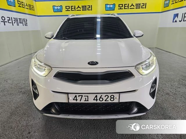 Kia Stonic 2018 Белый из Кореи