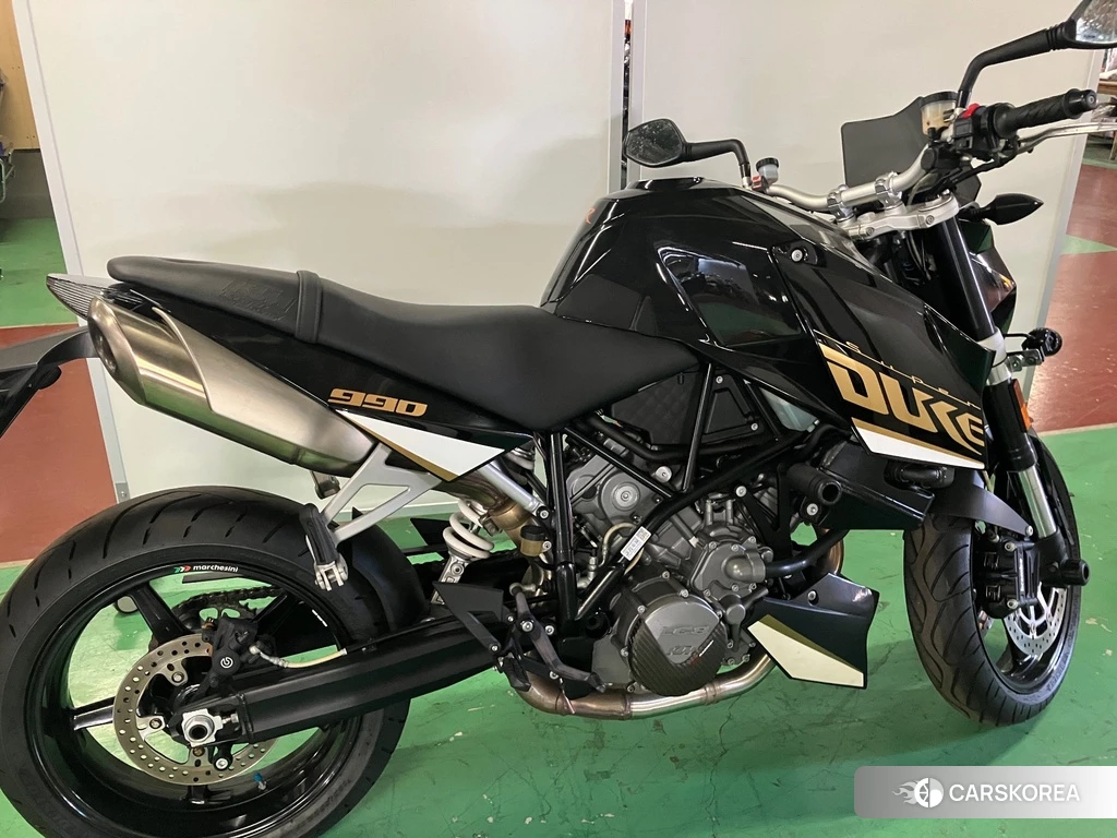 Проданный KTM 990 SUPER DUKE 2011 из Японии