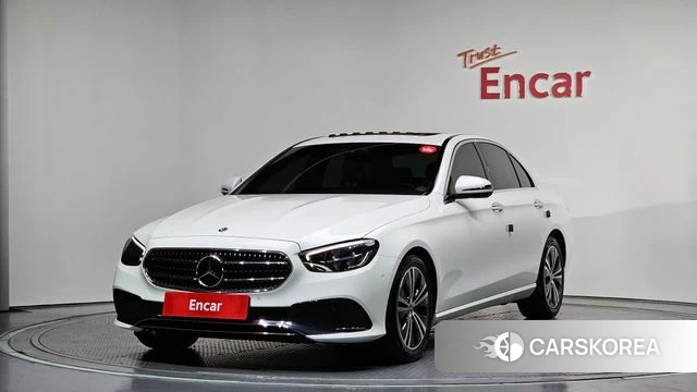 Mercedes-Benz E-Class W213 2021 Белый из Кореи