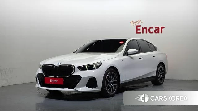 BMW 5 Series (G60) 2025 Белый из Кореи